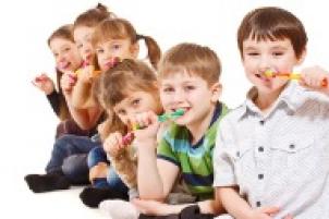 Babytandjes poetsen, doeltreffend tanden poetsen, slechte adem bij kinderen